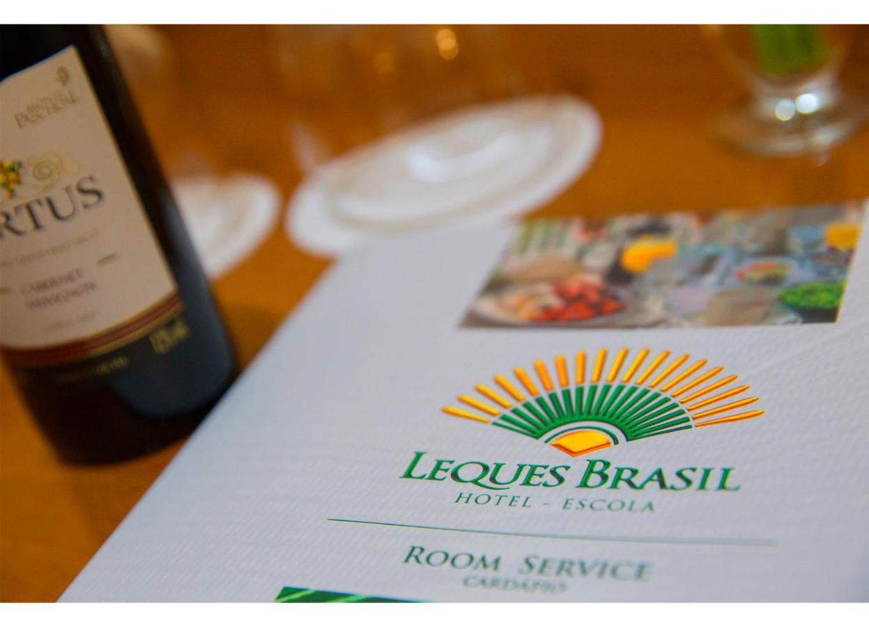 Leques Brasil Hotel Escola São Paulo Exterior foto